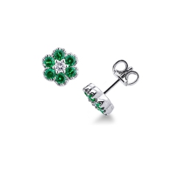 Cluster earrings in 18k white gold with emeralds and diamonds