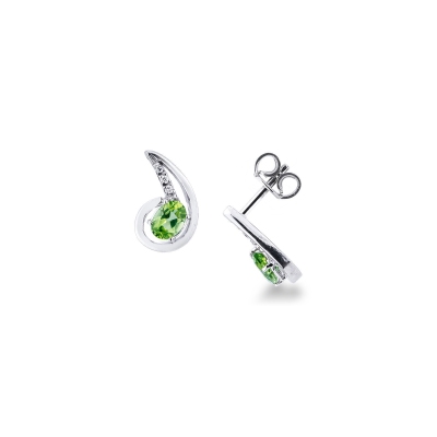Fancy earrings in 18k white gold with diamonds and peridots