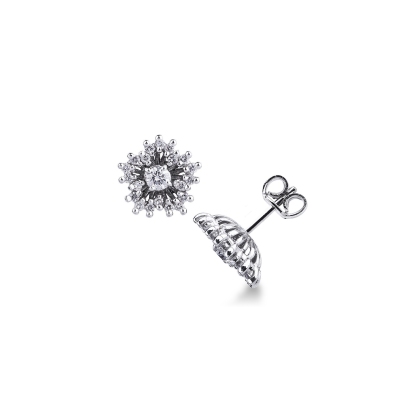 18k white gold cluster earrings with round cut diamonds