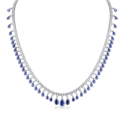 Girocollo tennis design in oro bianco 18k con zaffiri blu e diamanti