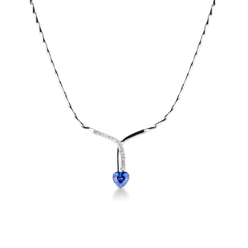 Girocollo in oro bianco 18k con zaffiro blu cuore e diamanti