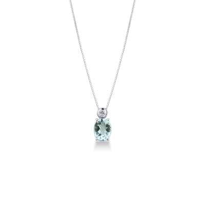 Solitaire aquamarine pendant with diamond