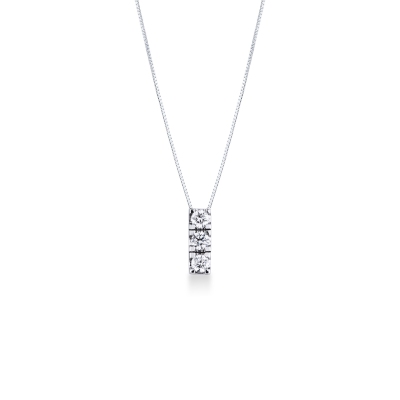 Necklace in 18k white gold with diamond trilogy pendant
