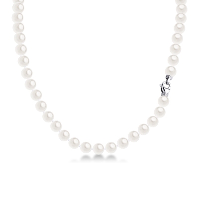 Japanese pearls necklace with a white gold 18k closure with diamonds 