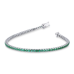 Emerald tennis bracelet in 18k white gold