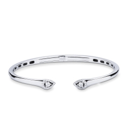 18k white gold rigid bracelet with diamonds in the end