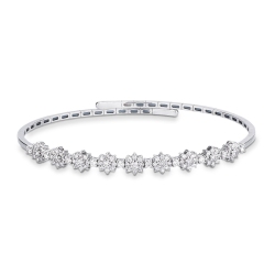 Diamond flower bracelet in white gold