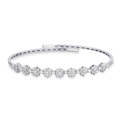 Diamond flower bracelet in white gold