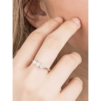 Illusion trilogy type ring in white gold 18k with diamonds pavé