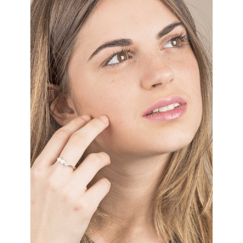 Illusion trilogy type ring in white gold 18k with diamonds pavé