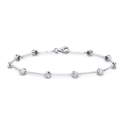 Classical segment bracelet with round cut diamonds