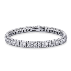 18k white gold tennis bracelet with diamonds about 7 mm wide