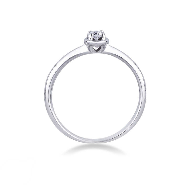 4 claw solitaire ring with a 0,10 ct diamond and regular shank
