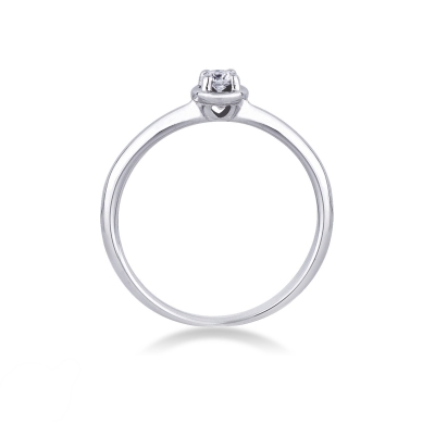 4 claw solitaire ring with a 0,10 ct diamond and regular shank