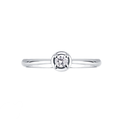 4 claw solitaire ring with a 0,10 ct diamond and regular shank