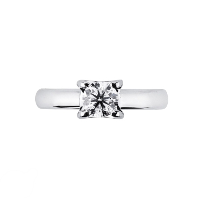 Solitaire ring in white gold 18k with a 0,70 ct diamond 4 claw 