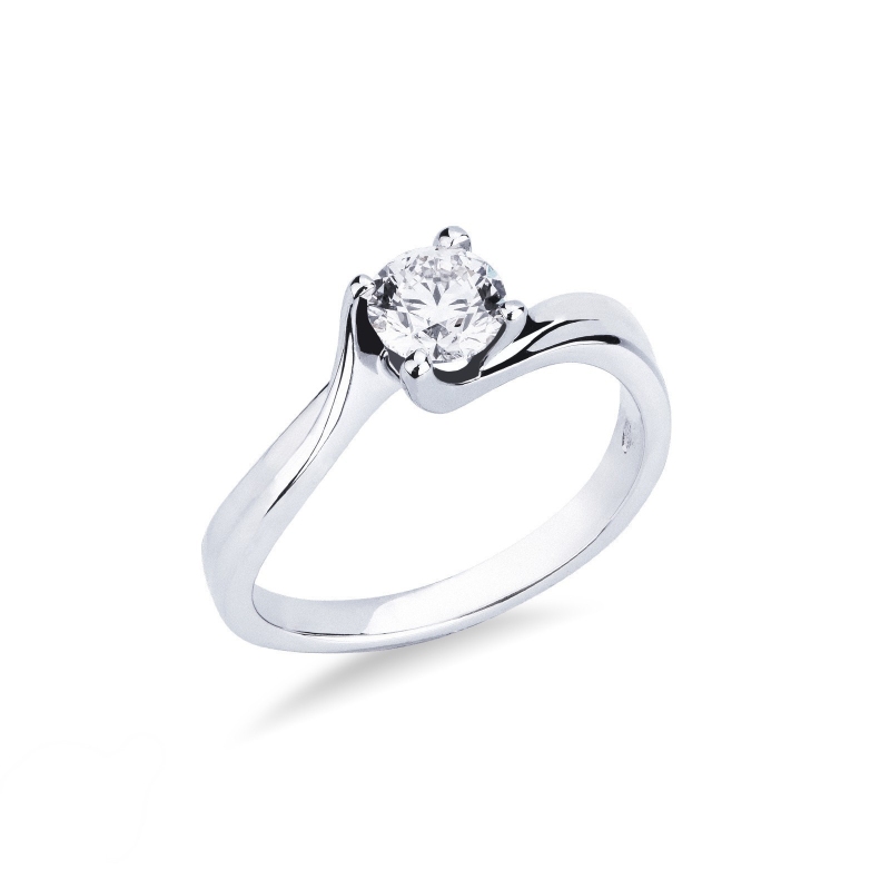Solitario griffe a 4 griffe in oro bianco 18k con Diamante ct. 0,70