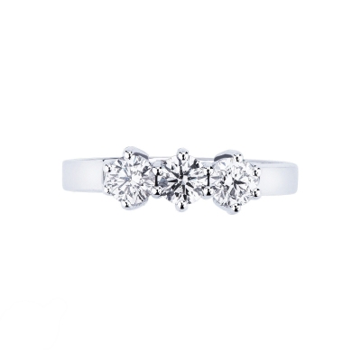 White gold 18k trilogy ring with 0,80 ct diamonds