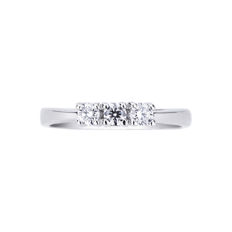 Trilogy ring regular shank with 0,30 ct diamonds 