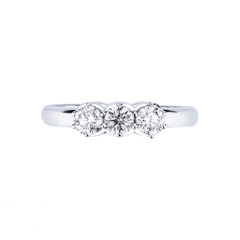 White gold 18k trilogy ring with 0,60 ct diamonds 