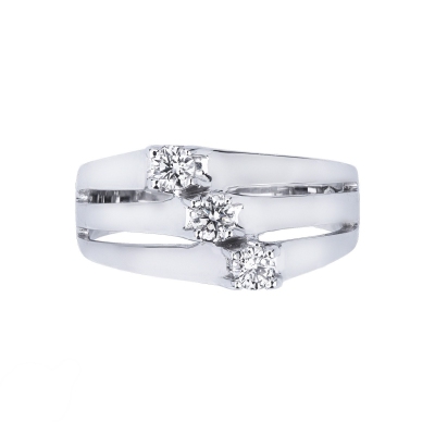 White gold 18k trilogy ring with diamonds 0,24 ct 