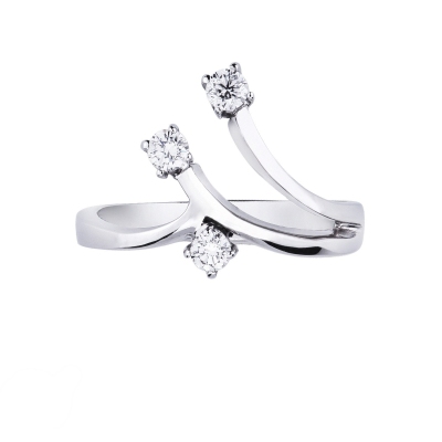 Trilogy ring white gold 18k with diamonds 0,30 ct