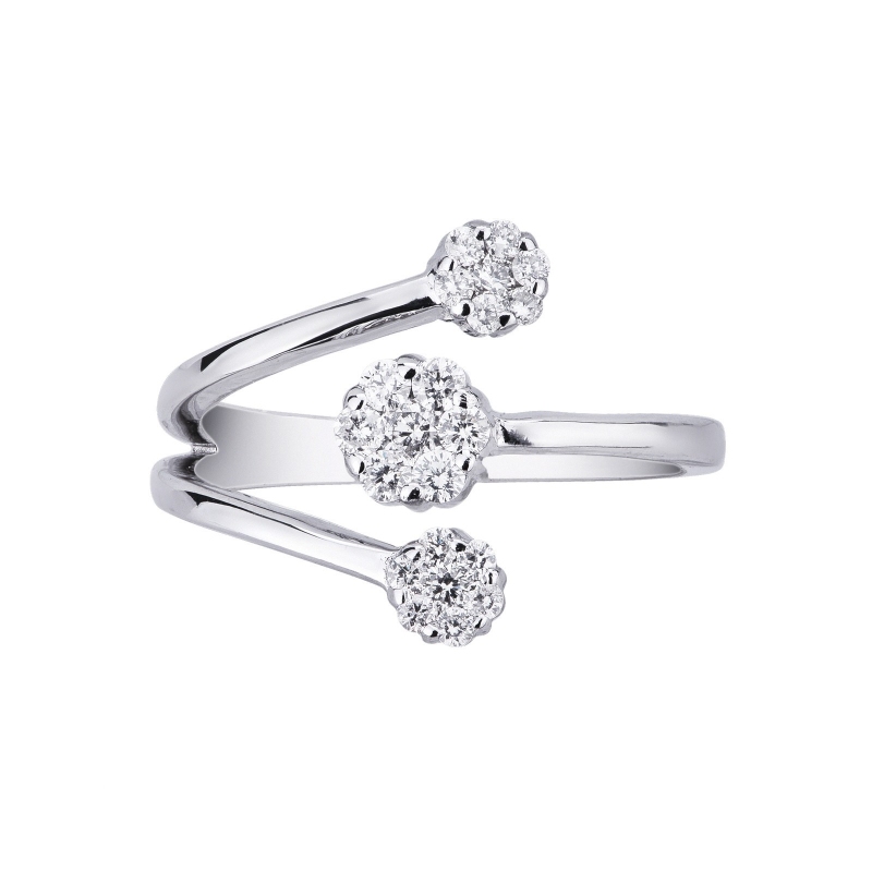 18k white gold illusion type ring with diamonds 