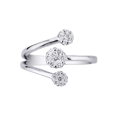 18k white gold illusion type ring with diamonds 