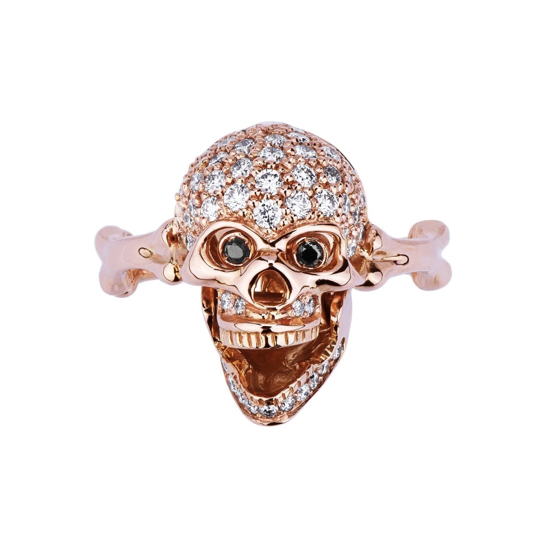 Rosé gold 18k skull ring with black and white diamonds 