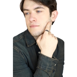 Veretta uomo con 7 diamanti neri in oro bianco 2