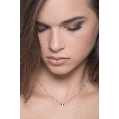 Collana punto luce a cipollina in oro bianco 18k con diamante