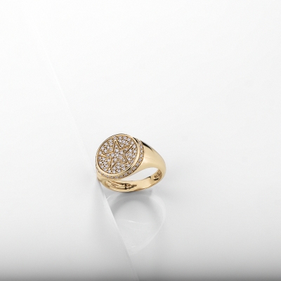 Anello chevalier con stella in oro giallo 750 con diamanti
