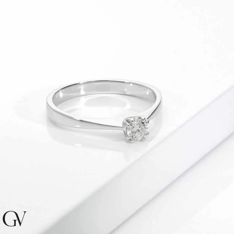 Anello solitario Tesoro 0,20 ct in Oro Bianco 18k
