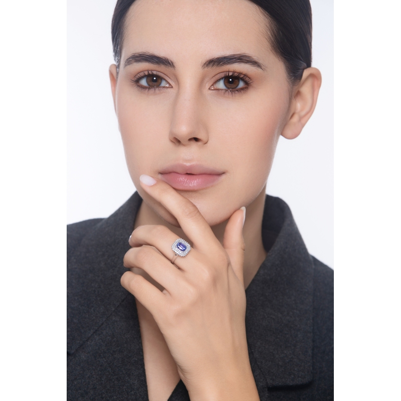 Anello doppio contorno in oro bianco 18k con tanzanite e diamanti