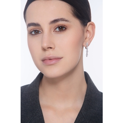 Orecchini pendenti in oro bianco 750 con diamanti