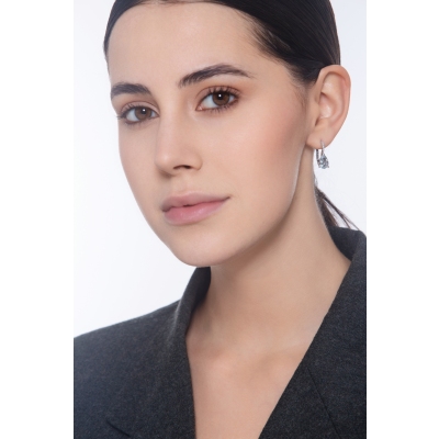 Orecchini in oro bianco 750 con acquamarina goccia e diamanti