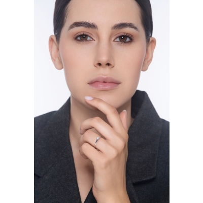 Anello solitario in oro bianco 750 con diamante 0.20 ct