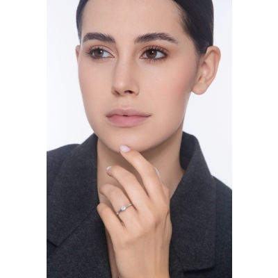 Anello solitario con diamante 0.40 ct in oro bianco 750