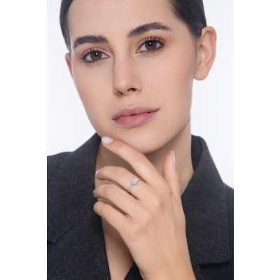 Anello con diamante taglio cuore 1.00ct GIA in oro bianco 18k