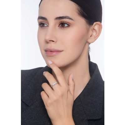 Anello modello Trilogy in Oro bianco 18k con Diamanti ct. 0,60