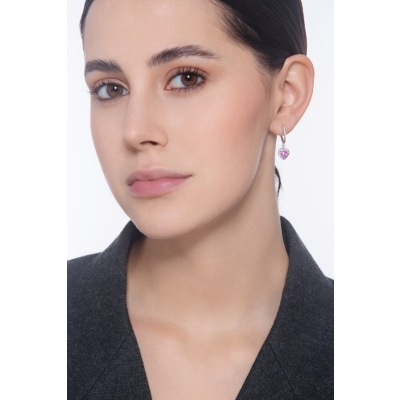Orecchini pendenti in oro bianco 18k con zaffiro rosa cuore e diamanti