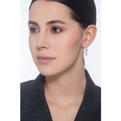 Orecchini ovali con acquamarina e diamanti in oro bianco 18k