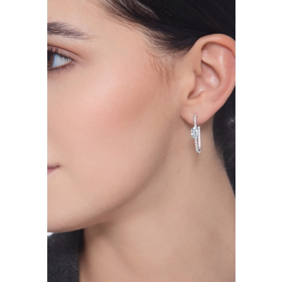 Orecchini ovali con acquamarina e diamanti in oro bianco 18k