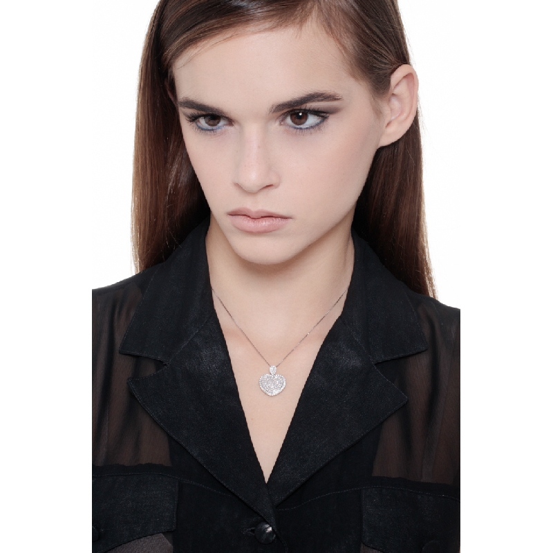 Collana in oro bianco 18k con pendente a cuore in diamanti, ct. 0,78