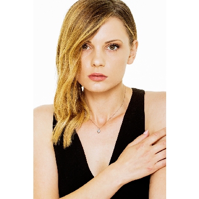 Collana in oro bianco 18k con ciondolo acquamarina a cuore e diamanti