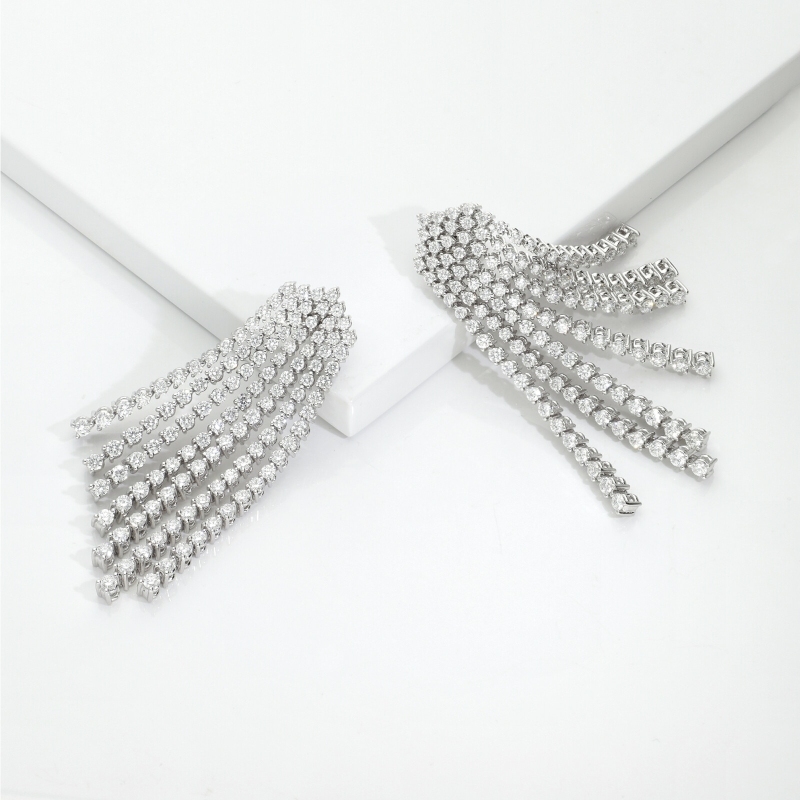 Orecchini tennis in oro bianco 18k con 7 file di diamanti