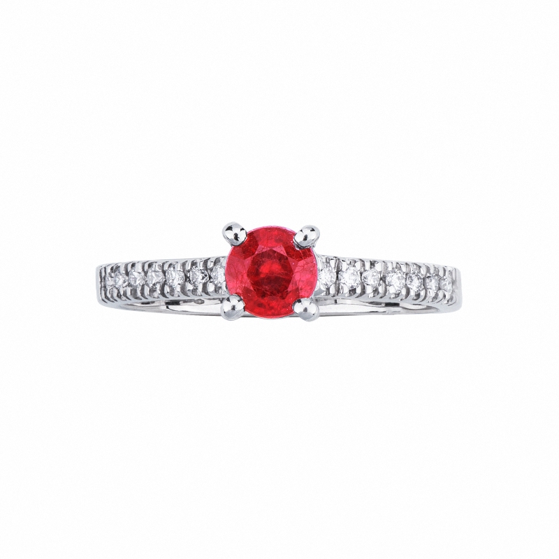 White gold 18k with central ruby and diamonds shoulder set