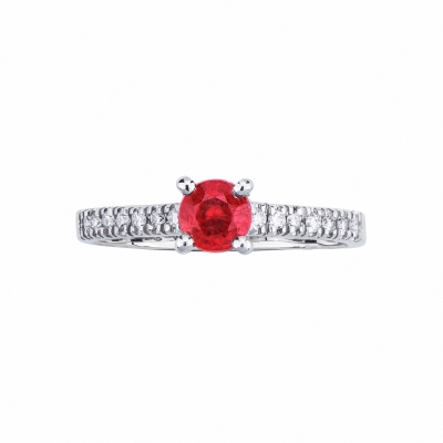 White gold 18k with central ruby and diamonds shoulder set