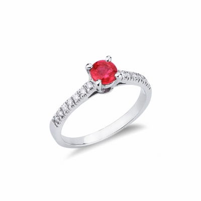 White gold 18k with central ruby and diamonds shoulder set