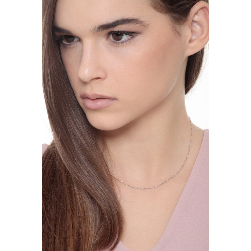 Textured link chain in 18k white gold